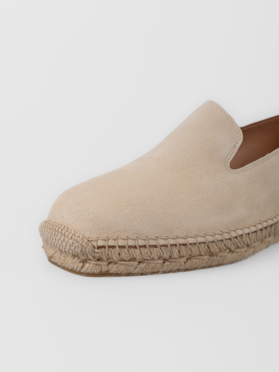 Alpargata Les Héritiers Futadera en crudo con silueta limpia y construcción slip-on