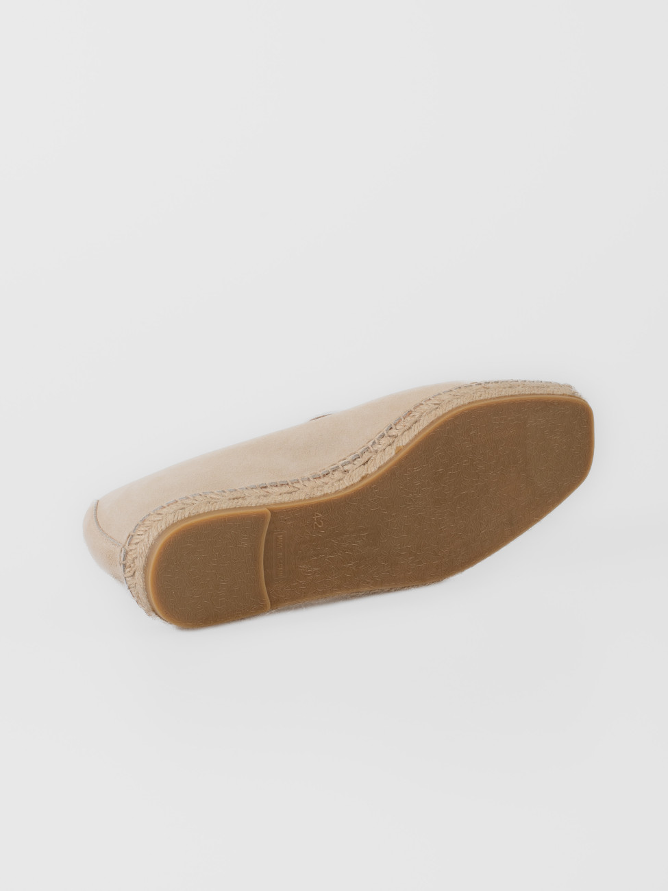 Alpargata Les Héritiers Futadera en crudo con silueta limpia y construcción slip-on